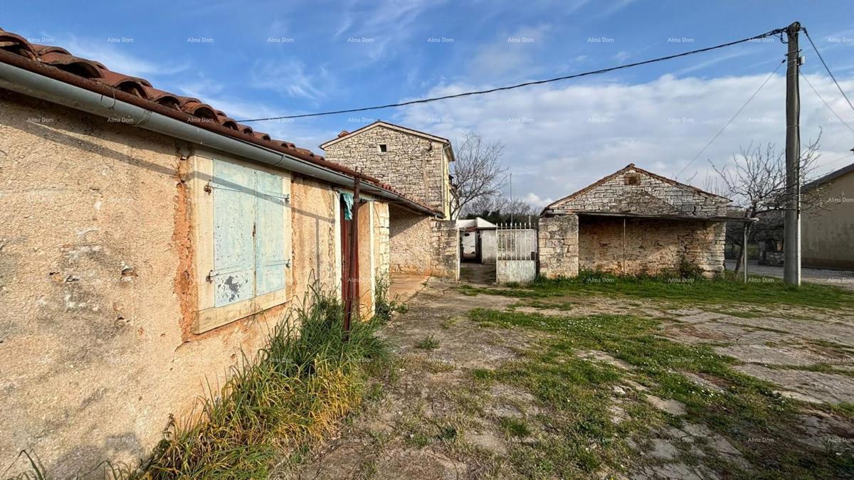 GALIŽANA - casa con diversi edifici e ottimo potenziale di ristrutturazione