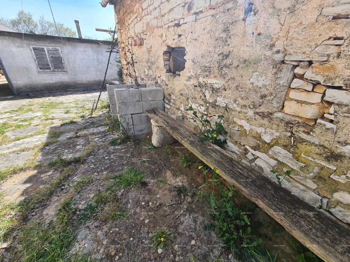 GALIŽANA - casa con diversi edifici e ottimo potenziale di ristrutturazione