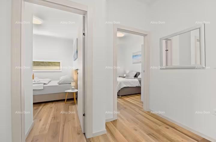 Pomer. Nuova villa indipendente con piscina.