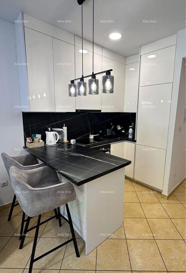 L'appartamento con giardino e terrazzino – Raša, piano terra, 48 m²