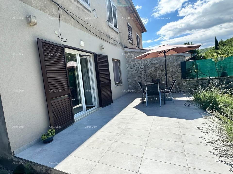 L'appartamento con giardino e terrazzino – Raša, piano terra, 48 m²