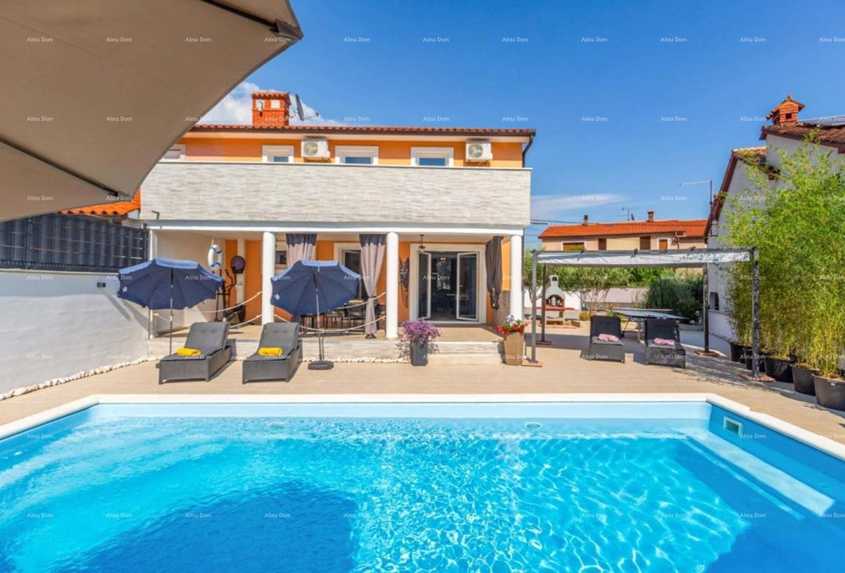 In Italian, the title "Prodaje se kuća MARČANA" translates to "In vendita casa MARČANA."