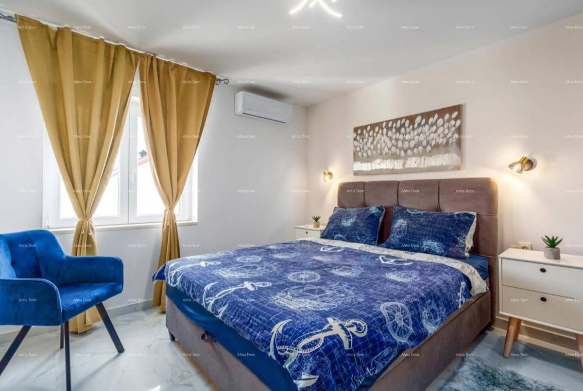 In Italian, the title "Prodaje se kuća MARČANA" translates to "In vendita casa MARČANA."