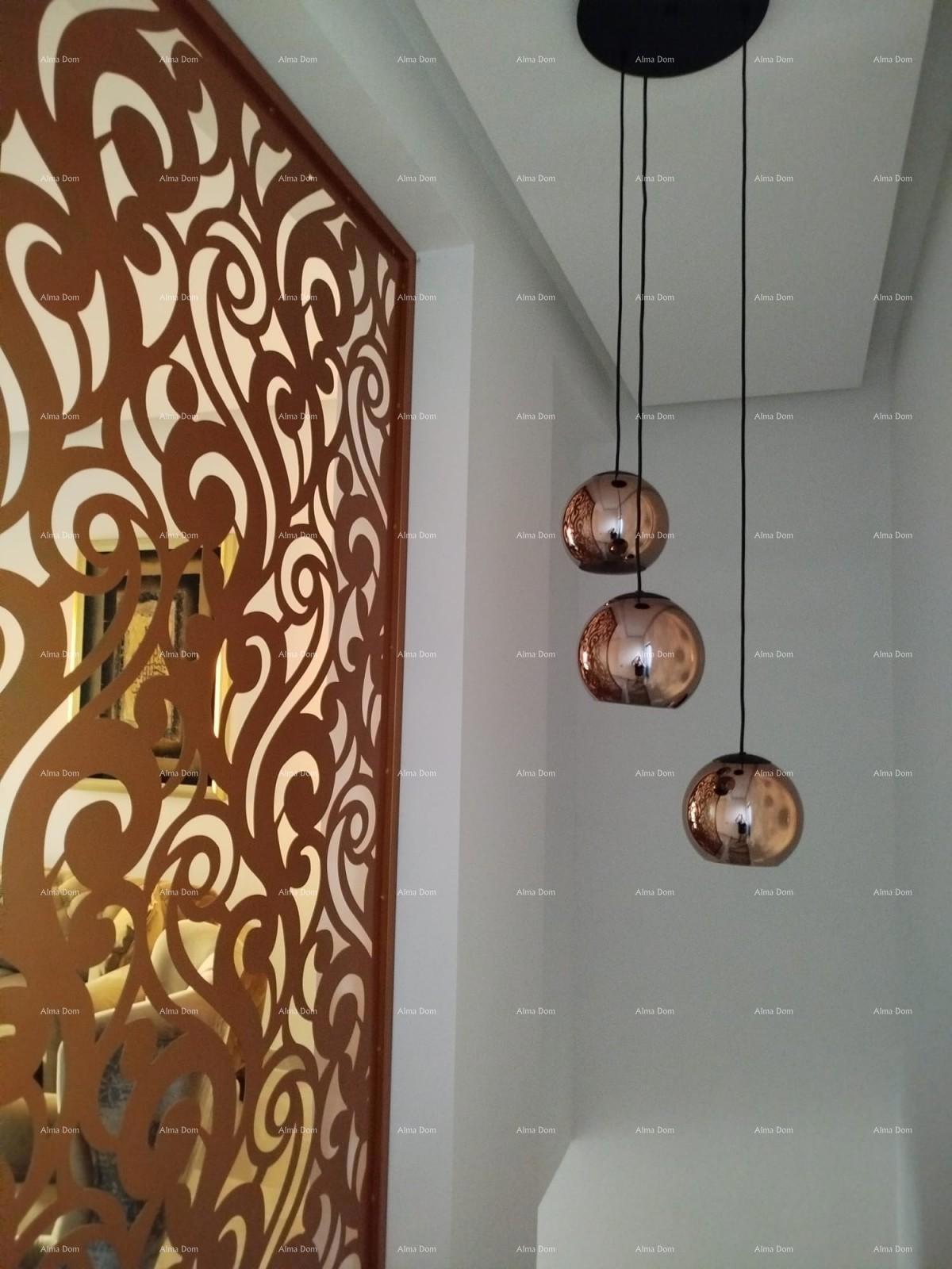 IN VENDITA: Villa moderna indipendente vicino a Pola – Loborika.