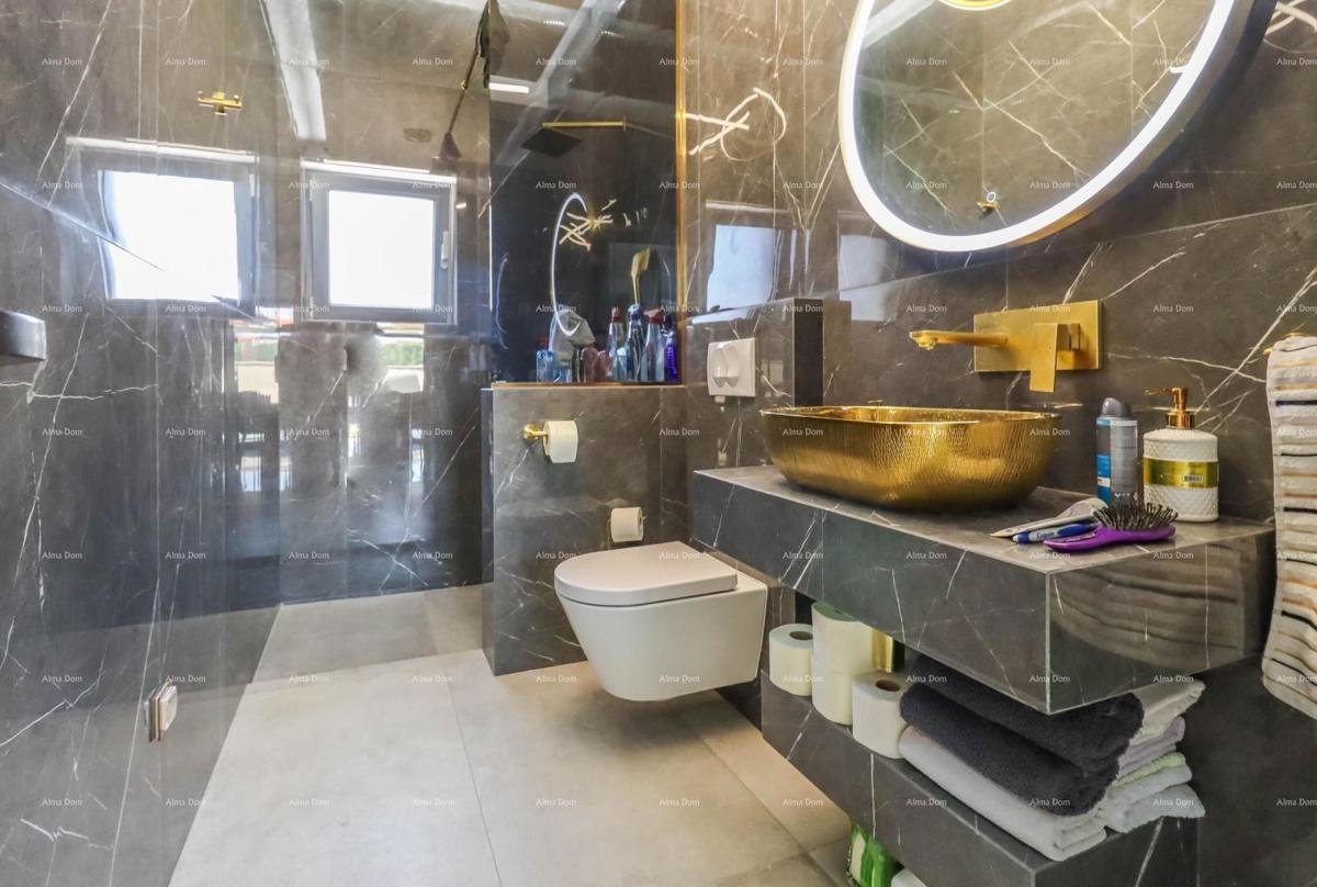 IN VENDITA: Villa moderna indipendente vicino a Pola – Loborika.