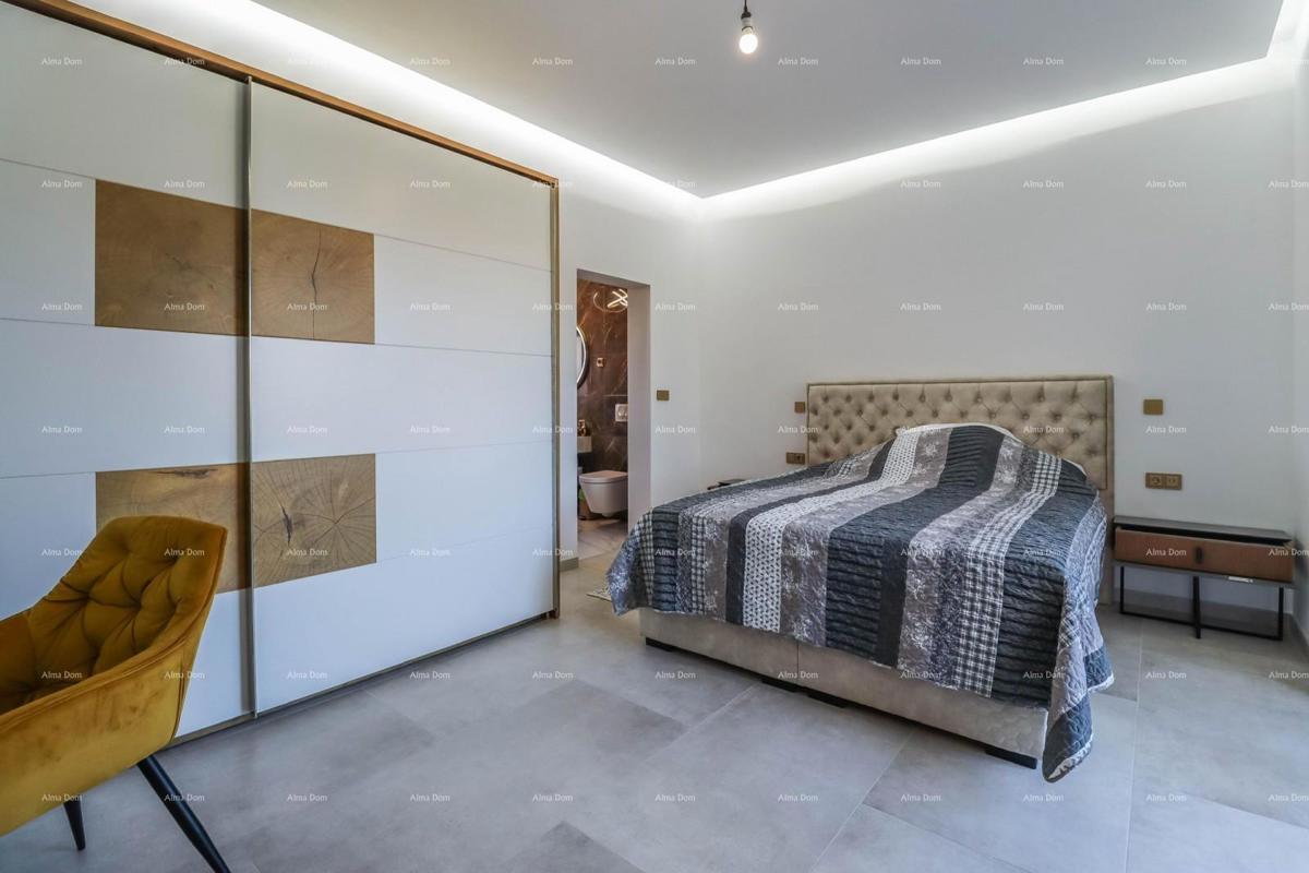 IN VENDITA: Villa moderna indipendente vicino a Pola – Loborika.