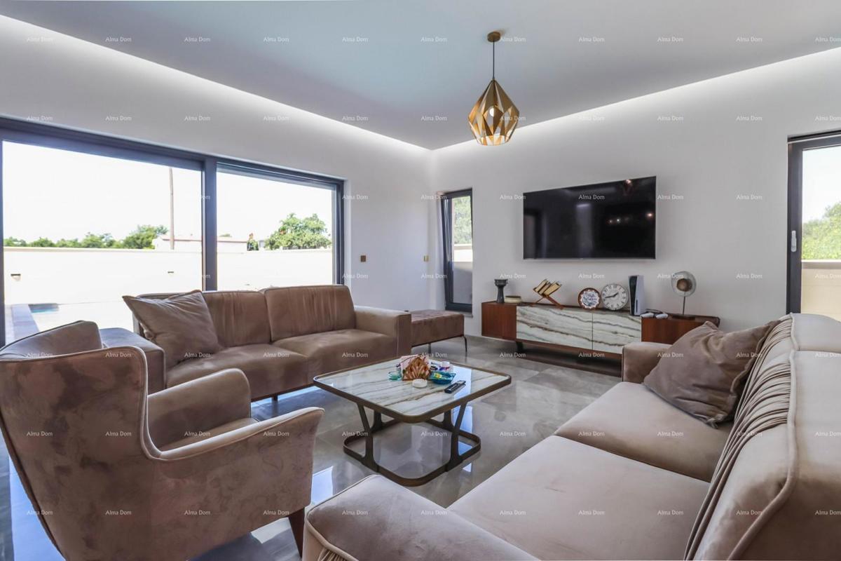 IN VENDITA: Villa moderna indipendente vicino a Pola – Loborika.