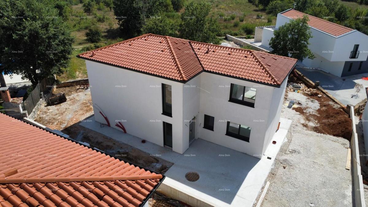 Villa attraente, moderna e di alta qualità con piscina. San Lorenzo, nei dintorni di Parenzo!