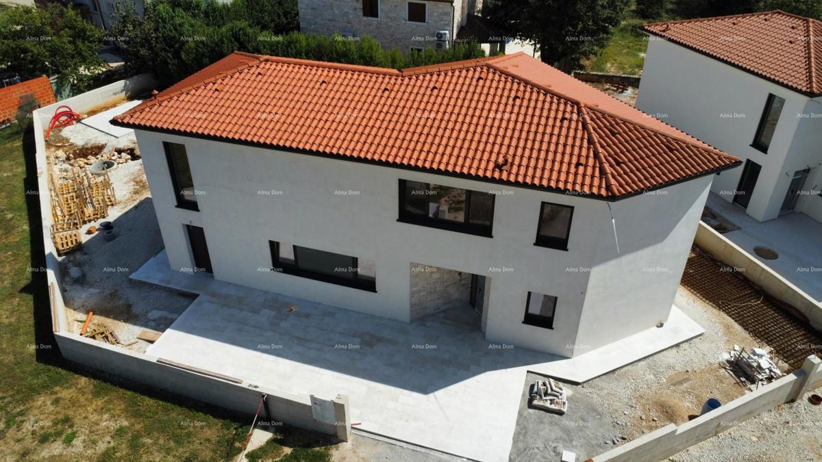 Casa lussuosa e moderna con piscina in costruzione, Parenzo!