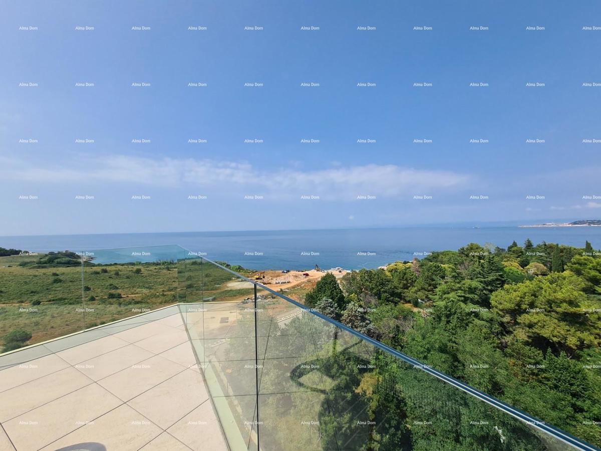 Resort di lusso con piscina a sfioro sul tetto!