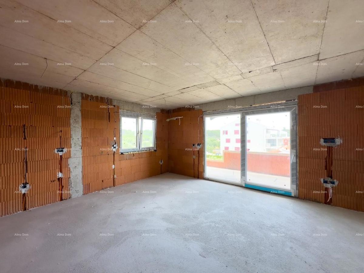 È in vendita un appartamento con vista sul mare, Peroj