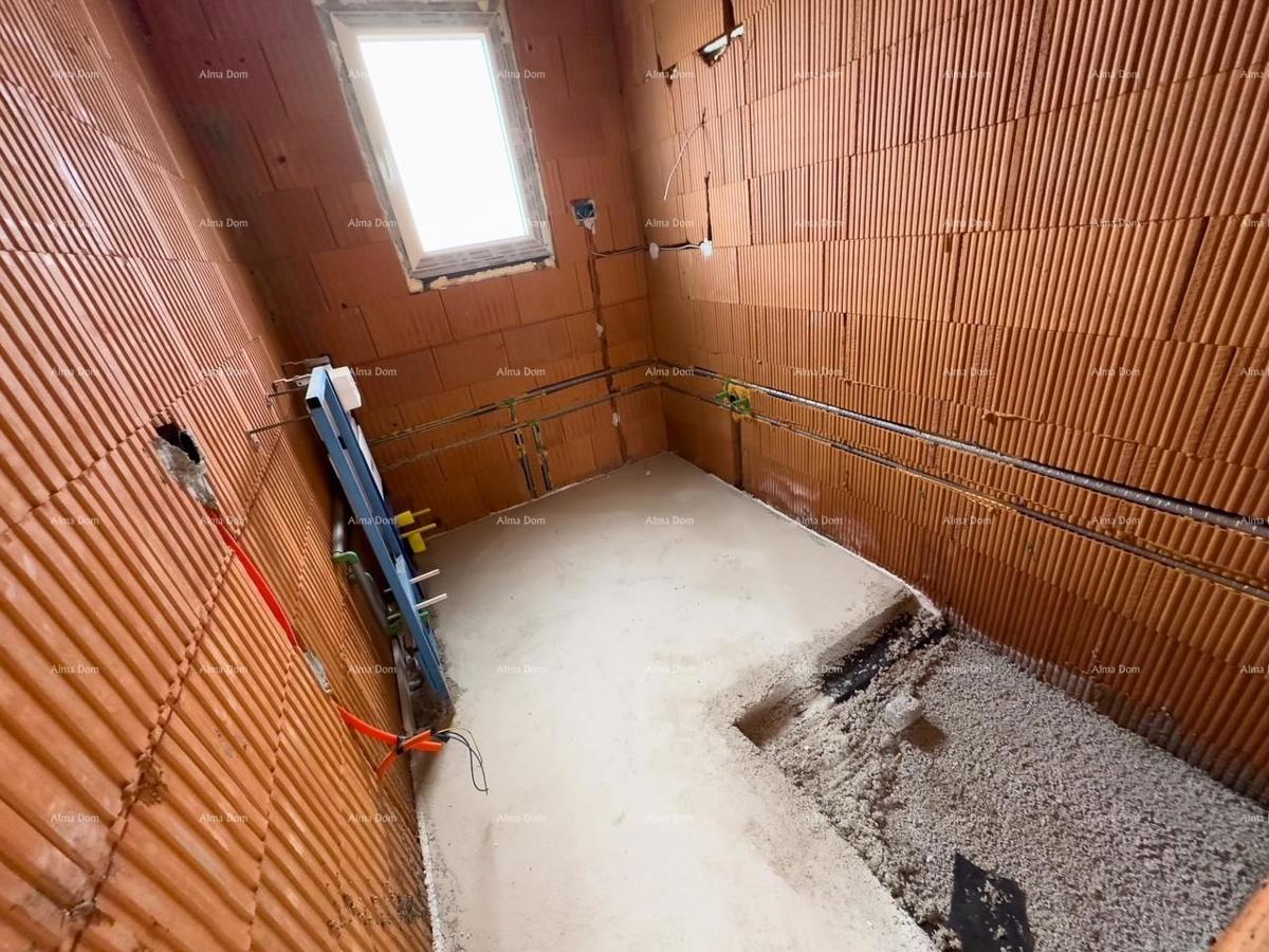 È in vendita un appartamento con vista sul mare, Peroj