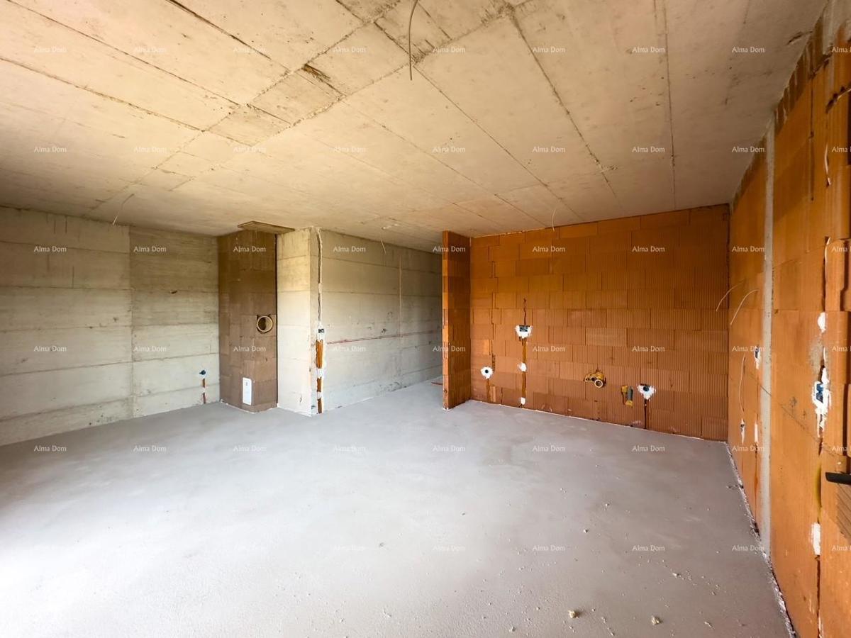 È in vendita un appartamento con vista sul mare, Peroj