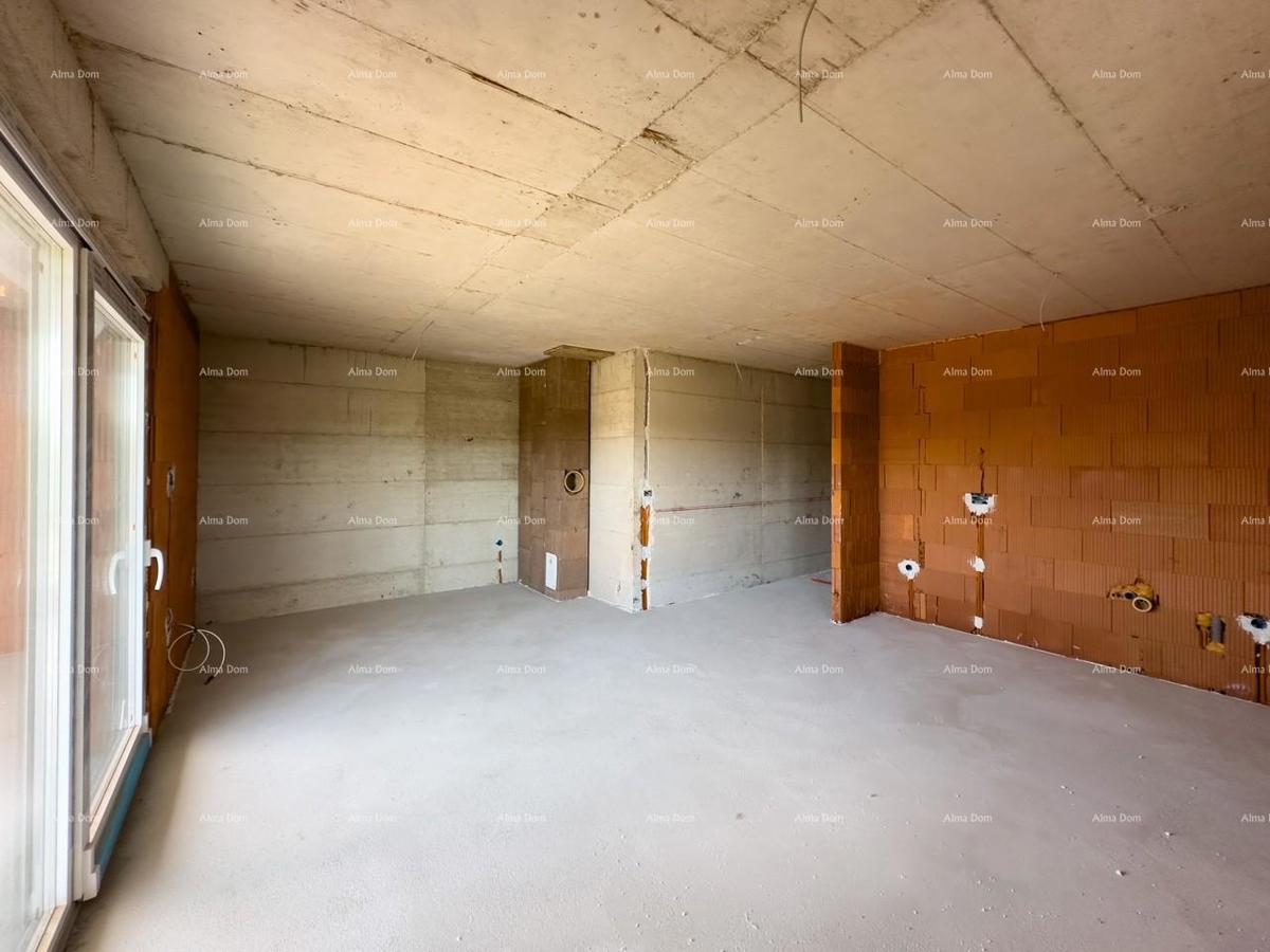 È in vendita un appartamento con vista sul mare, Peroj