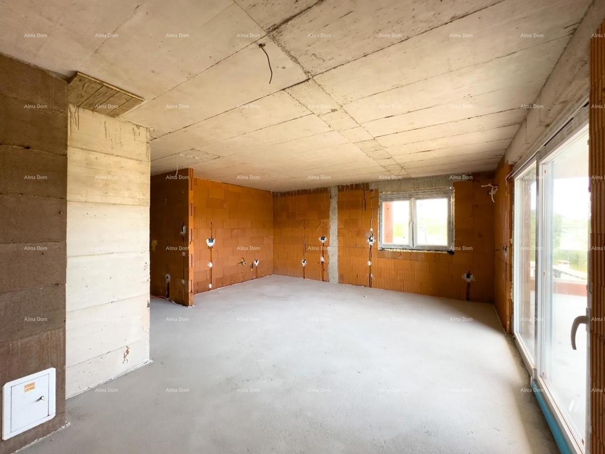 È in vendita un appartamento con vista sul mare, Peroj