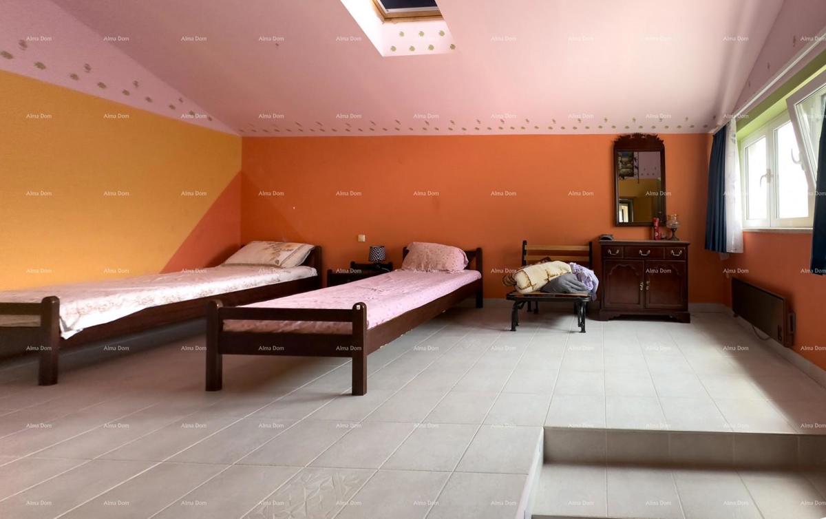 Vendiamo una casa nel centro di Ližnjan!