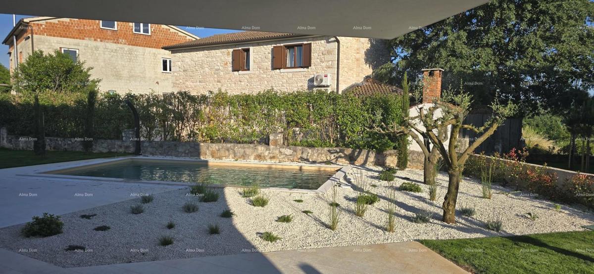 Lussuosa villa moderna con piscina, pronta per essere abitata!!! Sv. Lovreč, nelle vicinanze di Poreč!