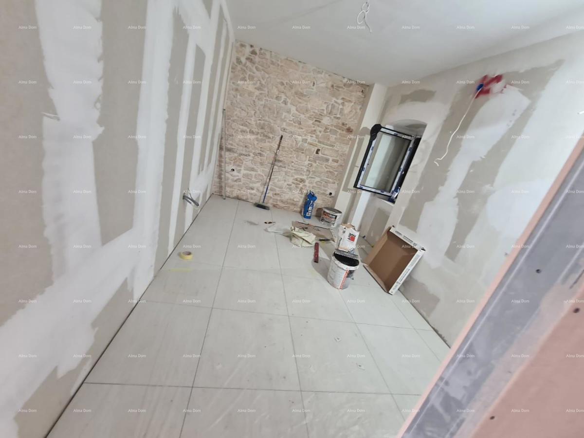 In vendita casa con cantina in fase di ristrutturazione, Krnica!