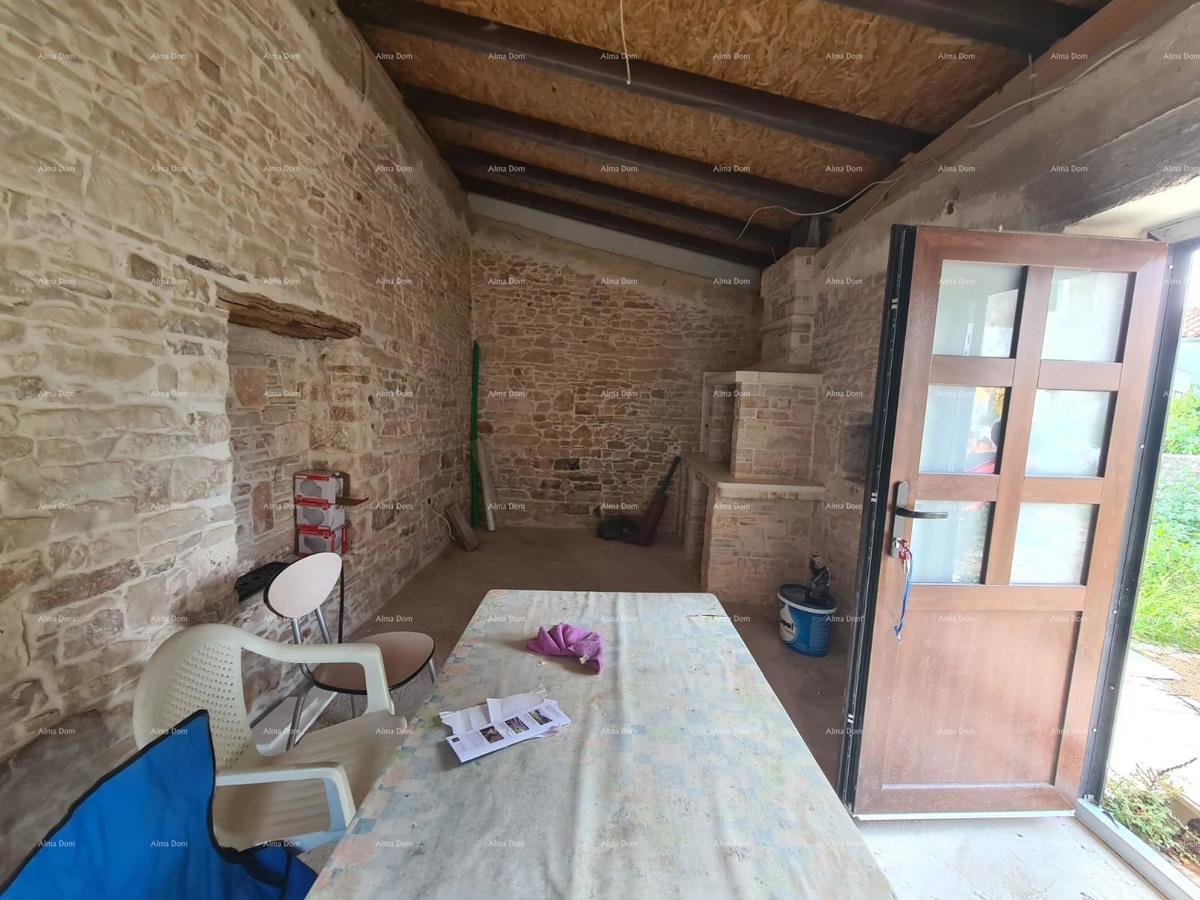 In vendita casa con cantina in fase di ristrutturazione, Krnica!