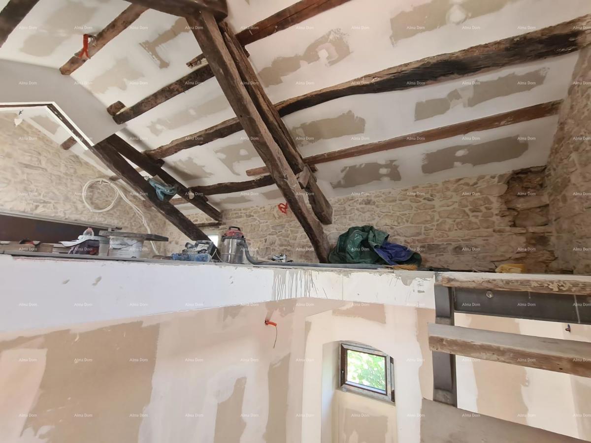 In vendita casa con cantina in fase di ristrutturazione, Krnica!