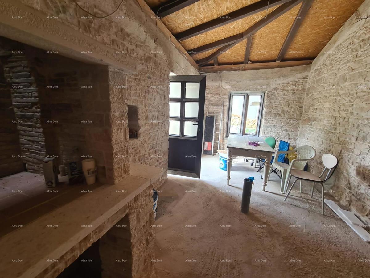 In vendita casa con cantina in fase di ristrutturazione, Krnica!