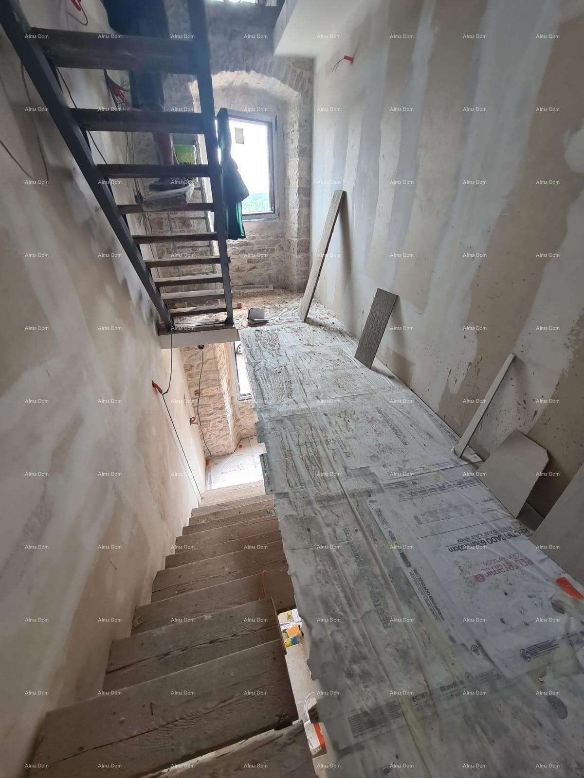 In vendita casa con cantina in fase di ristrutturazione, Krnica!