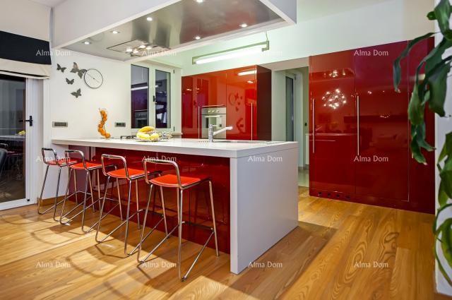 Rovinj, Splendida villa con piscina