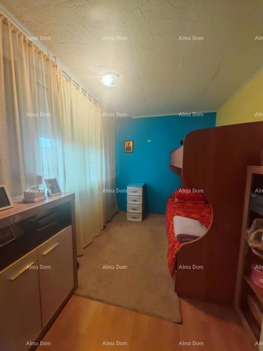 Spazioso appartamento di 80,56 m², ottima posizione a Pola!