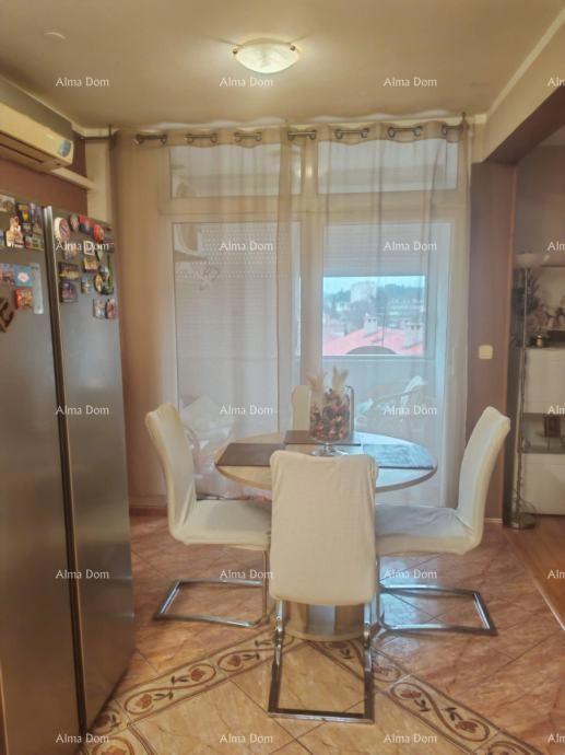 Spazioso appartamento di 80,56 m², ottima posizione a Pola!