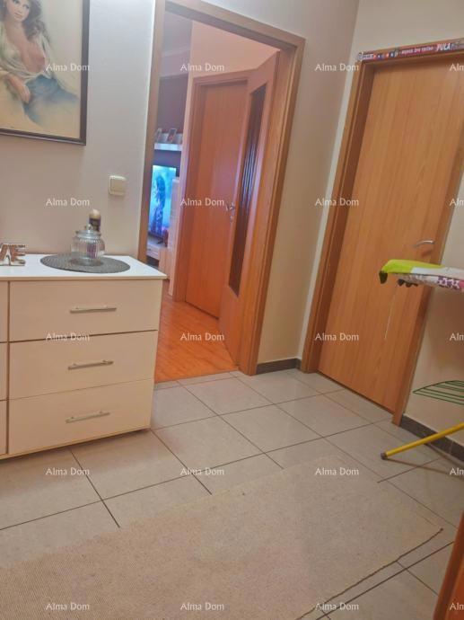 Spazioso appartamento di 80,56 m², ottima posizione a Pola!