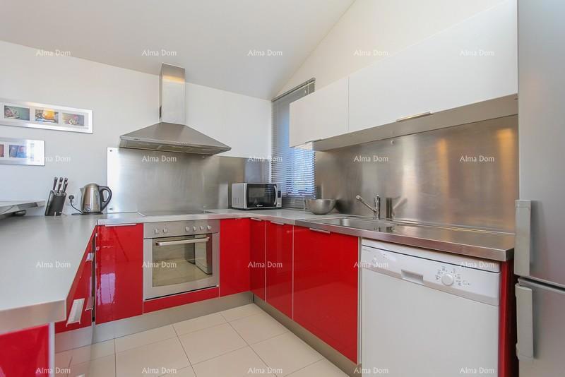 Ližnjan – Ampia casa familiare con grande potenziale