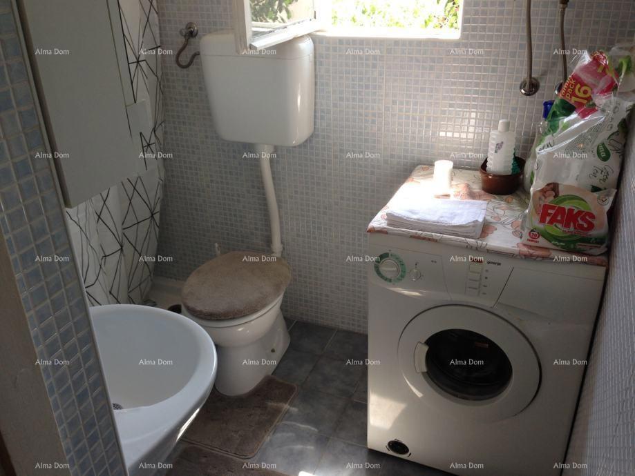 Poreč, in vendita appartamento con 3 camere da letto