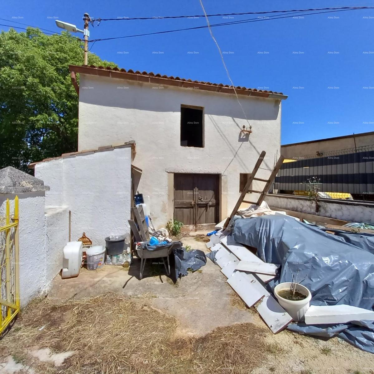 In vendita: affascinante casa istriana con ampio cortile – Valtura