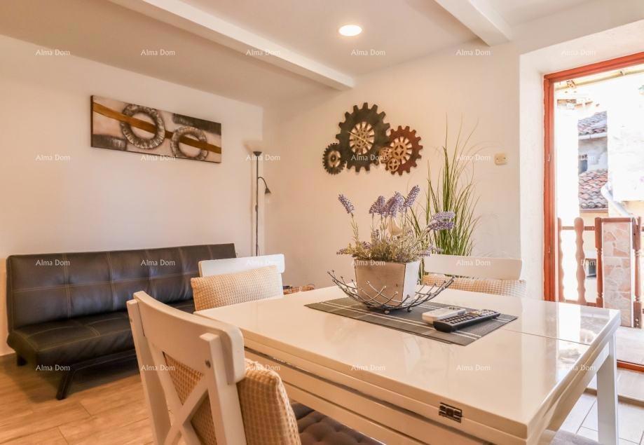 Bell'appartamento a Rovigno – 55 m², su due piani, con vista sulla città vecchia