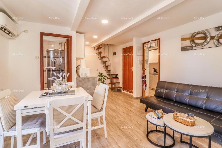 Bell'appartamento a Rovigno – 55 m², su due piani, con vista sulla città vecchia