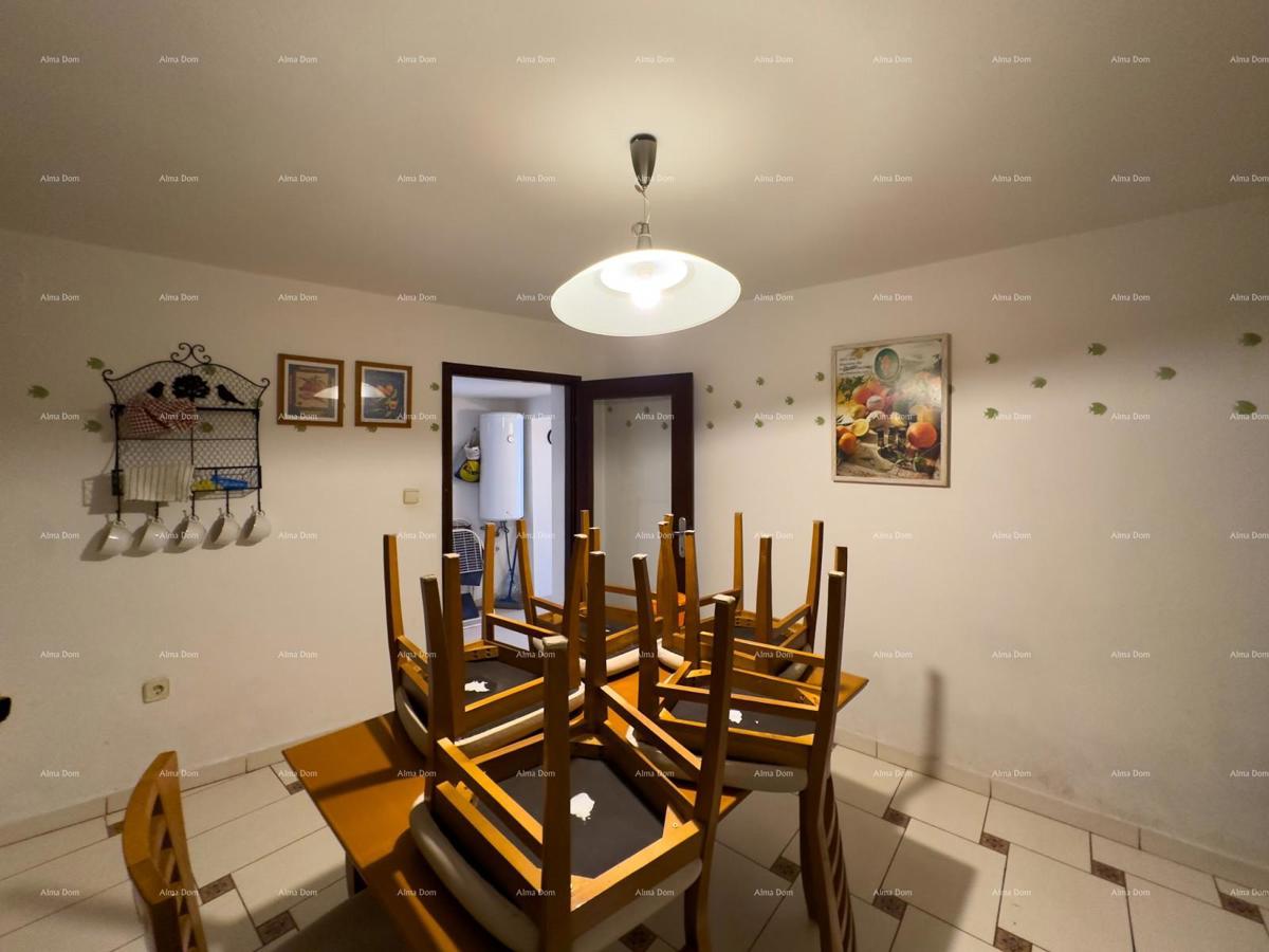 Vendiamo una casa nel centro di Ližnjan!