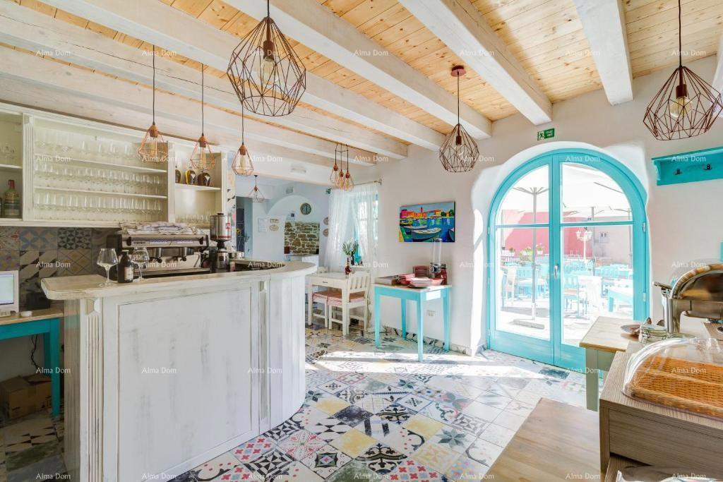 Vendita - hotel familiare nel cuore del centro storico della città di pescatori, Fasana! 100 m dal mare!