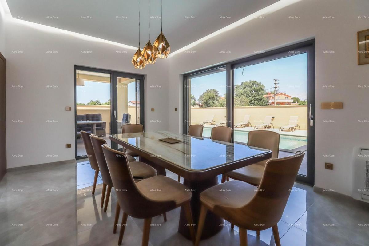 IN VENDITA: Villa moderna indipendente vicino a Pola – Loborika.