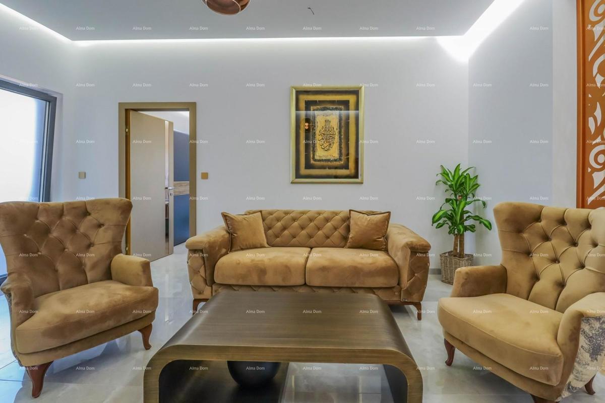 IN VENDITA: Villa moderna indipendente vicino a Pola – Loborika.