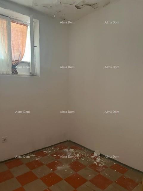 Casa affascinante a Vrsar con potenziale di ristrutturazione vicino alla costa