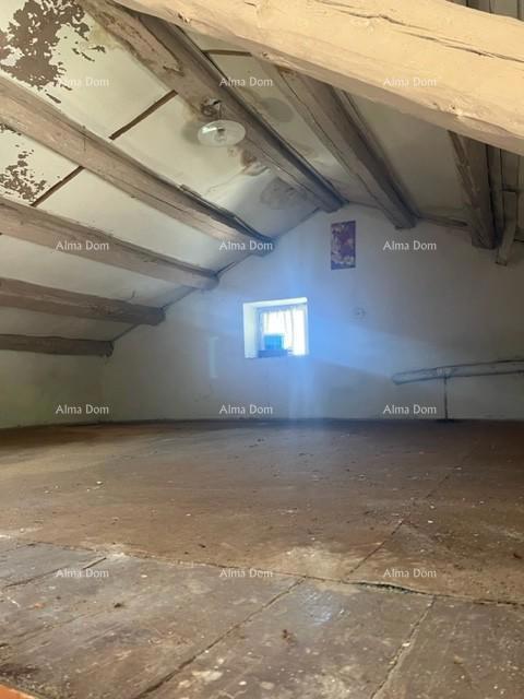 Casa affascinante a Vrsar con potenziale di ristrutturazione vicino alla costa