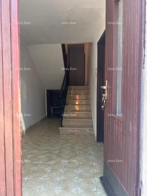 Casa affascinante a Vrsar con potenziale di ristrutturazione vicino alla costa