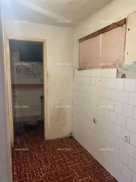 Casa affascinante a Vrsar con potenziale di ristrutturazione vicino alla costa