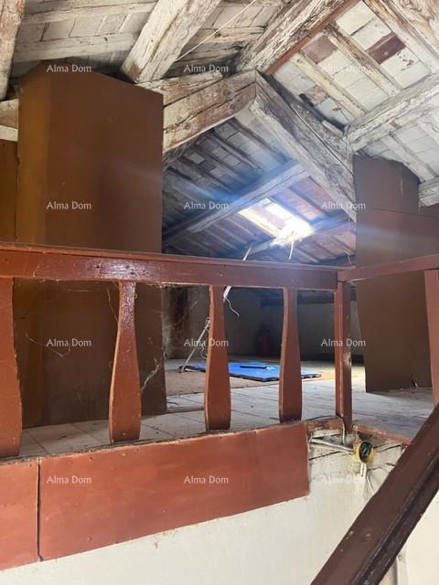 Casa affascinante a Vrsar con potenziale di ristrutturazione vicino alla costa