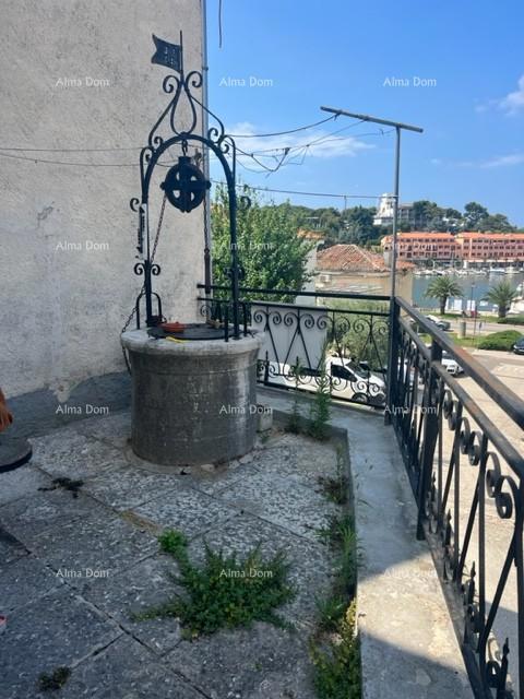 Casa affascinante a Vrsar con potenziale di ristrutturazione vicino alla costa