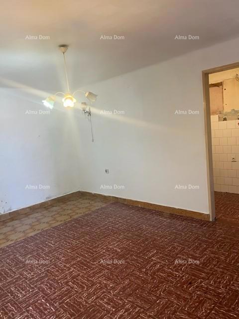 Casa affascinante a Vrsar con potenziale di ristrutturazione vicino alla costa