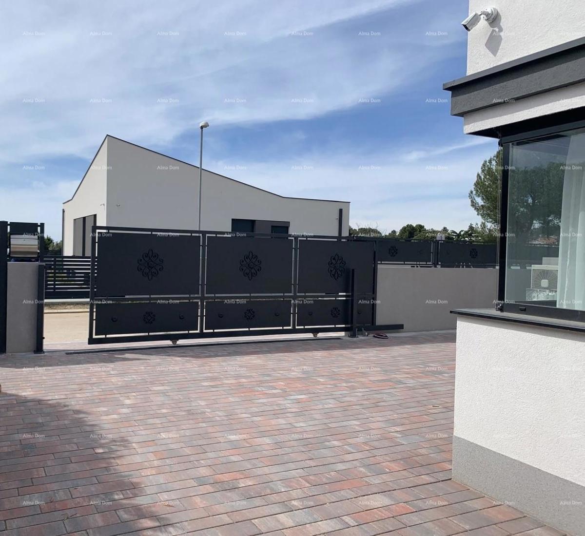 Vendita - Splendida, moderna villa con piscina - casa intelligente, Fažana! Vista mare!