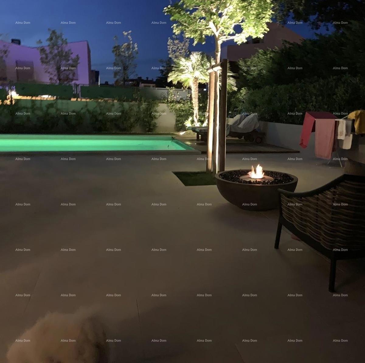 Vendita - Splendida, moderna villa con piscina - casa intelligente, Fažana! Vista mare!