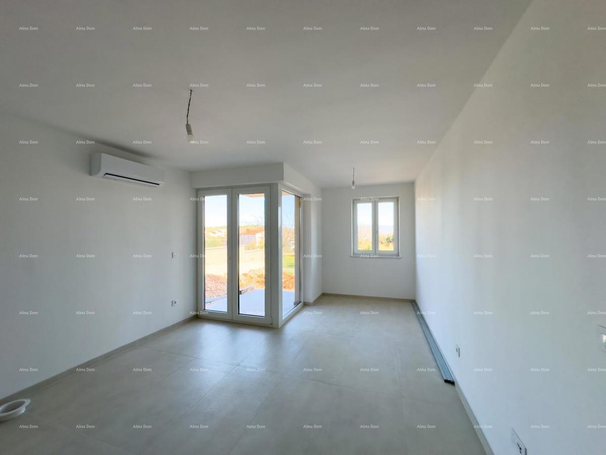 Vendiamo un appartamento con un grande giardino a Barban.