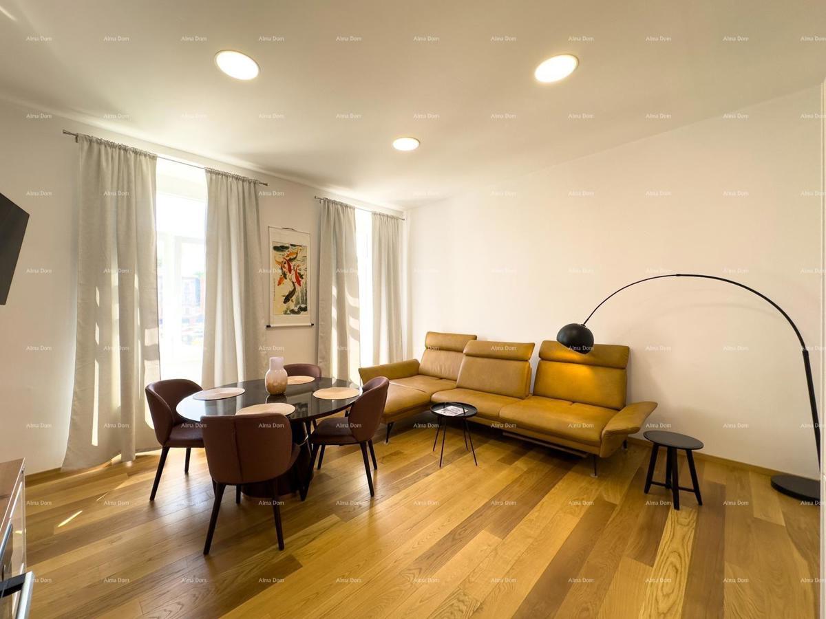 Bellissimo appartamento ristrutturato in pieno centro, sul mercato cittadino